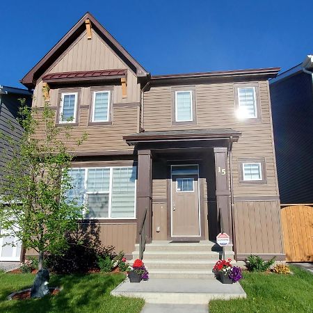 Delightful 1-Bedroom Private Suite In A New Home Calgary Luaran gambar