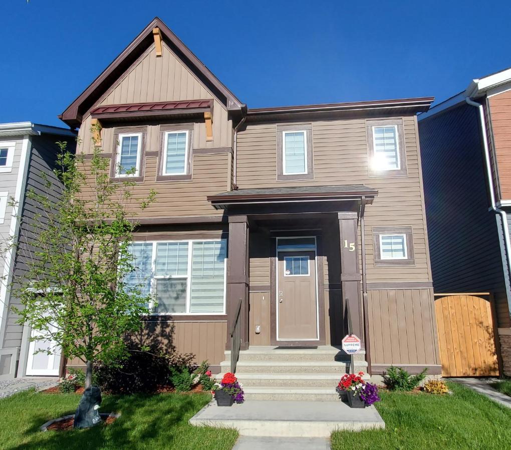 Delightful 1-Bedroom Private Suite In A New Home Calgary Luaran gambar